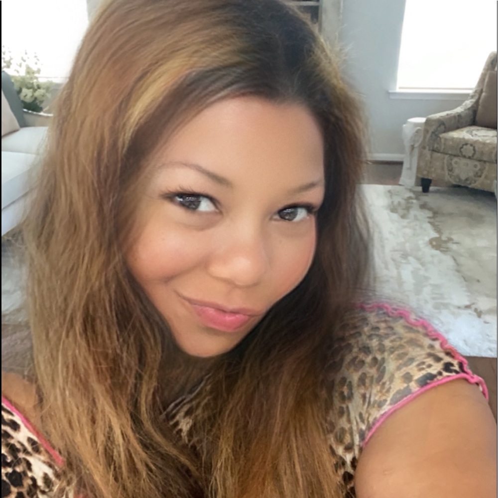 Meet your Posher, Carla